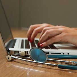 laptop and stethoscope 