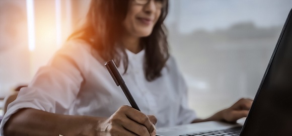 female student with laptop