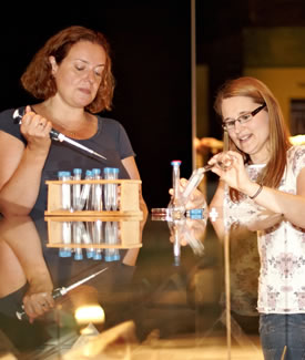 Bodyworlds - Scientists Dr Rosemary Bass and Sarah Jenkinson