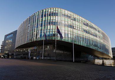 Exterior shot of the Amsterdam University of Applied Sciences (AUAS) Business Campus building.