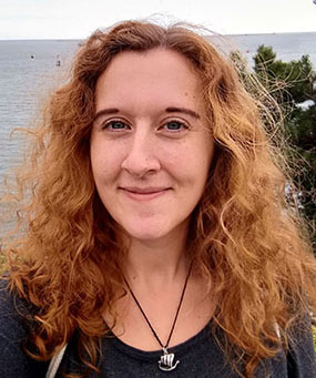 a close up of a woman