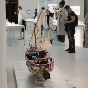 Caption: The Flipflopi traditional 'dhow' model is part of the Plastic: Remaking Our World exhibition. Photo by Joana Linda © EDP Foundation.