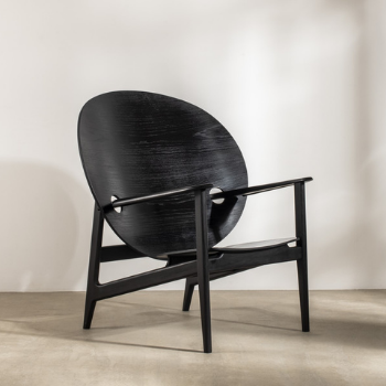 Caption: The Iklwa Chair