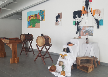 Caption: The exhibition of RECLAMA’s creative products in Esmeraldas.