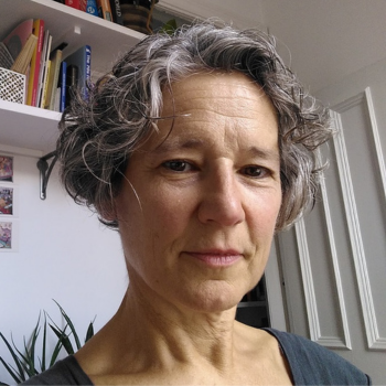 Caption: Dr Ruth Lewis.