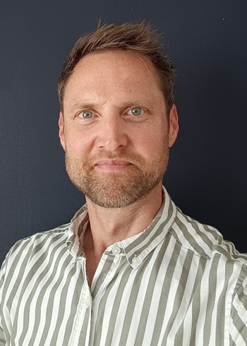 caption:Dr Pete Howson