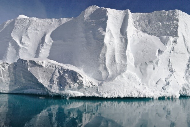 Image of ice cliff in sea in antartica
